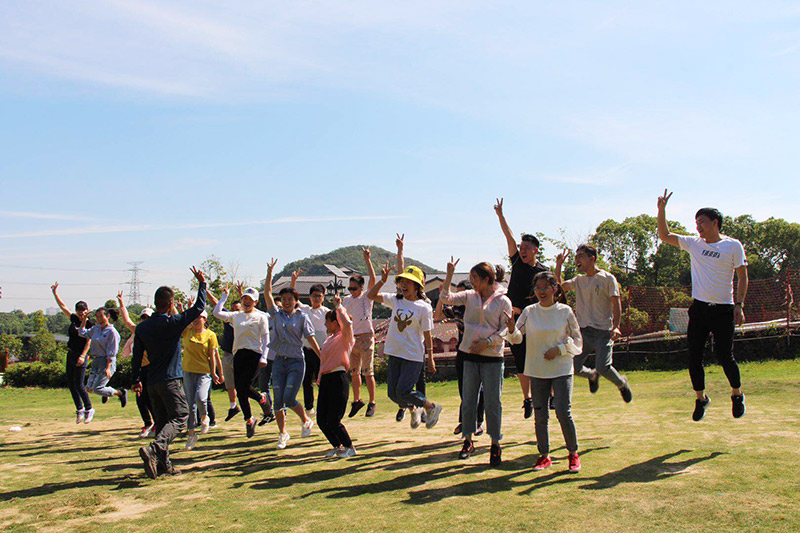 Actividades-divertidas-no-traballo-para-mellorar-a-cultura-empresa